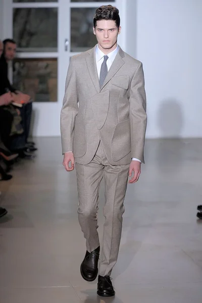Look 1